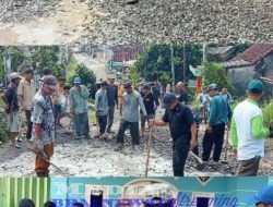 Puluhan Tahun Jalan AK Gani Rusak Parah, Selalu Mendapat PHP Janji Politik