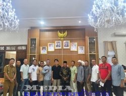 Hamartoni Ahadis :  Bupati Lampung Utara Merespon Keluhan Warga Perintahkan Portal Jalan Umum Segera Di Buka