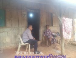 BIROKRASI SIBUK RETORIKA POLITIK, MBH SUMINEM (70) RUMAH BERDINDING BAMBU TAMPA TOILET DI LAMPUNG UTARA.