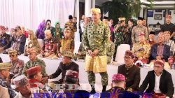 Pangdam XXI/Radin Inten Dianugerahi Gelar Adat Pangeran Raja Setia Negara di Lampung Utara