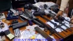 BONGKAR BUNKER RAHASIA DI SEKOLAH SWASTA : 995 SENJATA-NARKOBA & VCD PORNO TERUNGKAP!