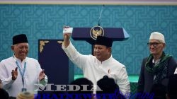 Prabowo Terima Kartu Anggota Seumur Hidup NU: Ini Kehormatan Besar bagi Saya